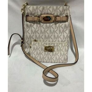 MICHAEL KORS Vanilla Signature Crossbody Purse  with Wallet Pouch